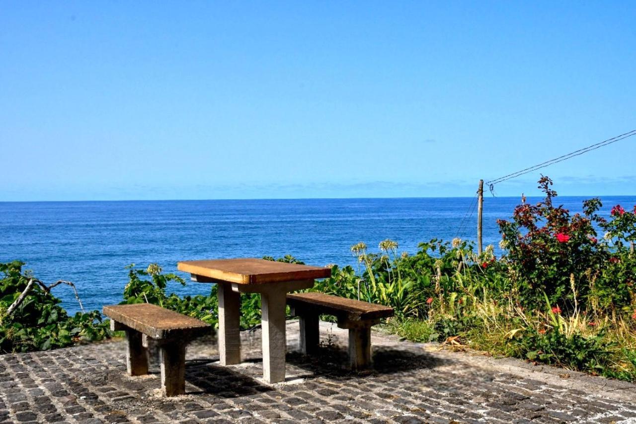 Bluehouse Paradise Right By The Sea *