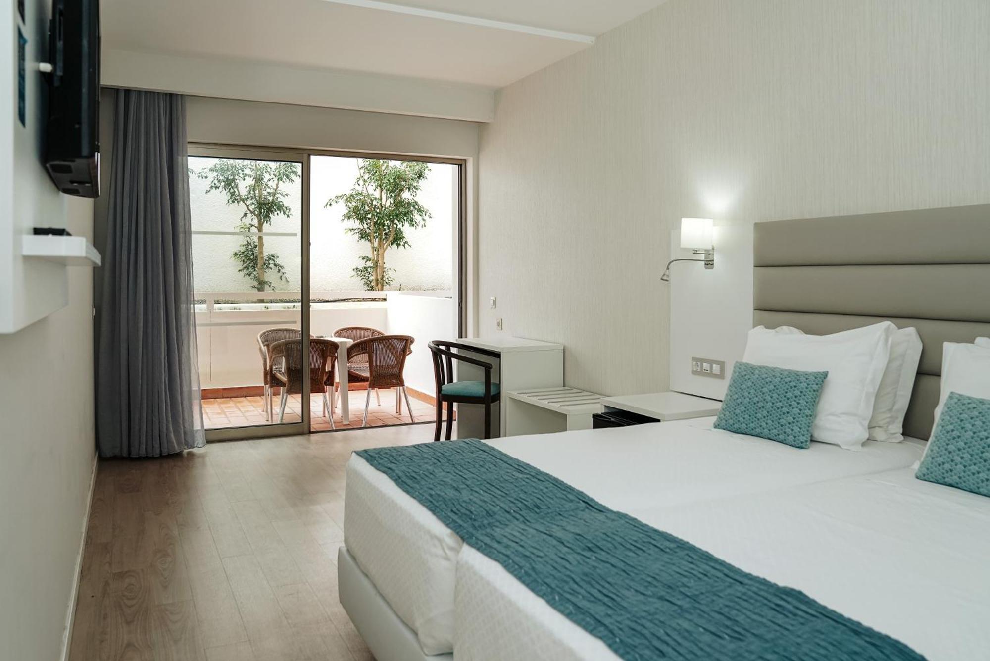 Hotel Carvi 3*