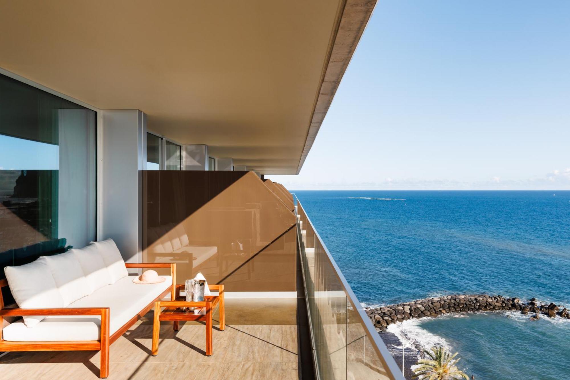 Resort Saccharum - And - Savoy Signature