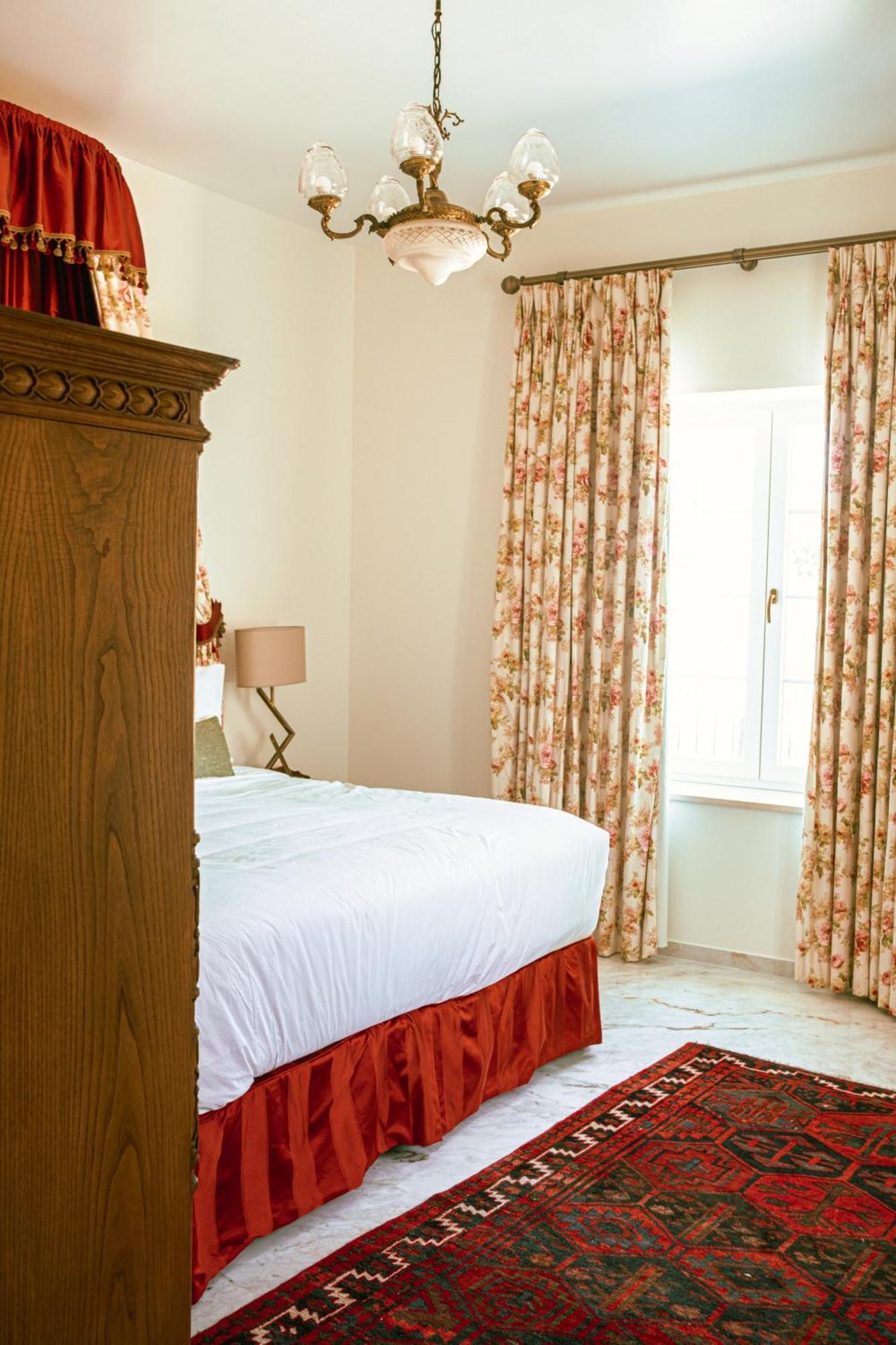 Solar Alvura Boutique Hotel 4*