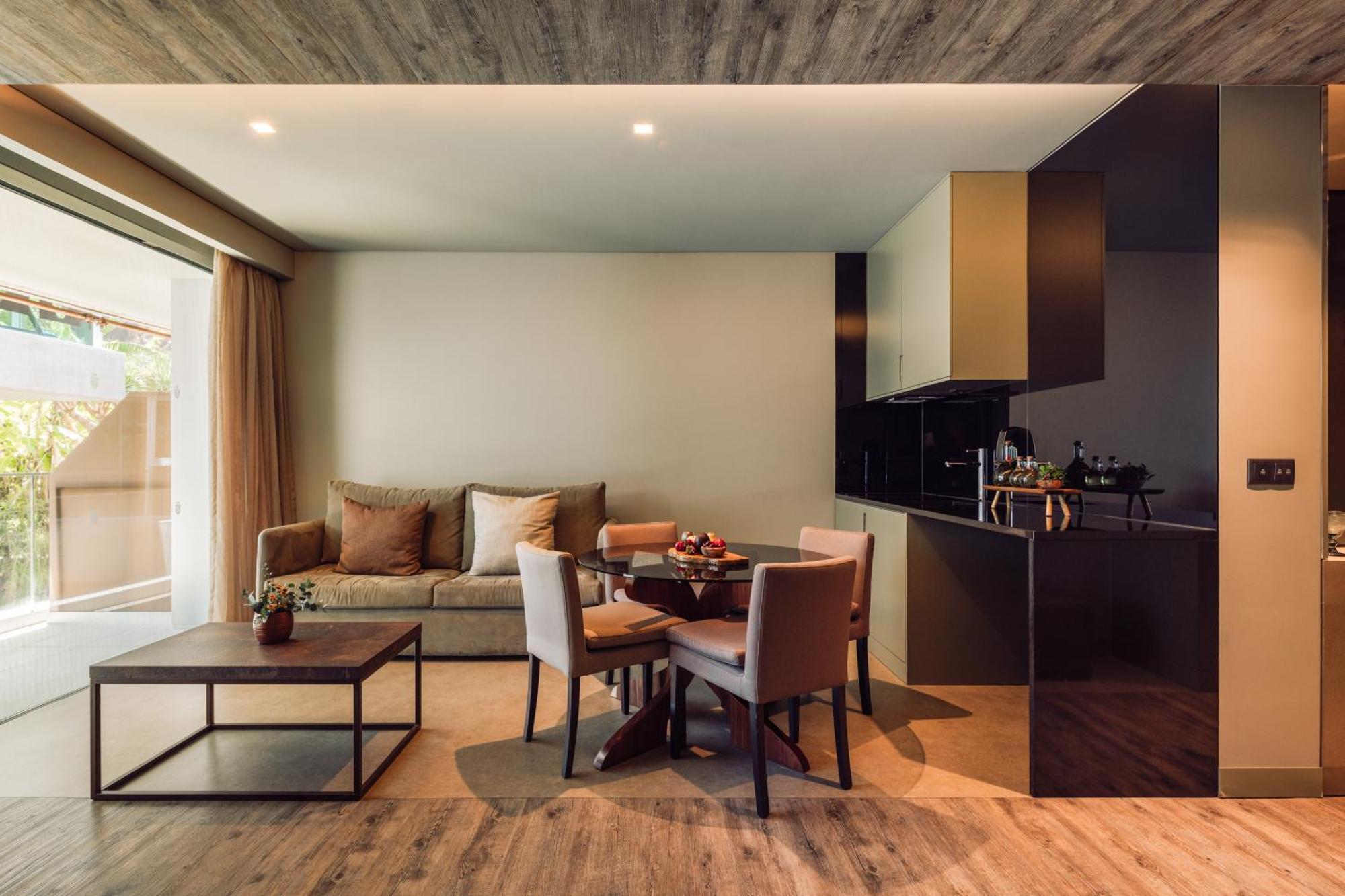 Resort Saccharum - And - Savoy Signature 5*