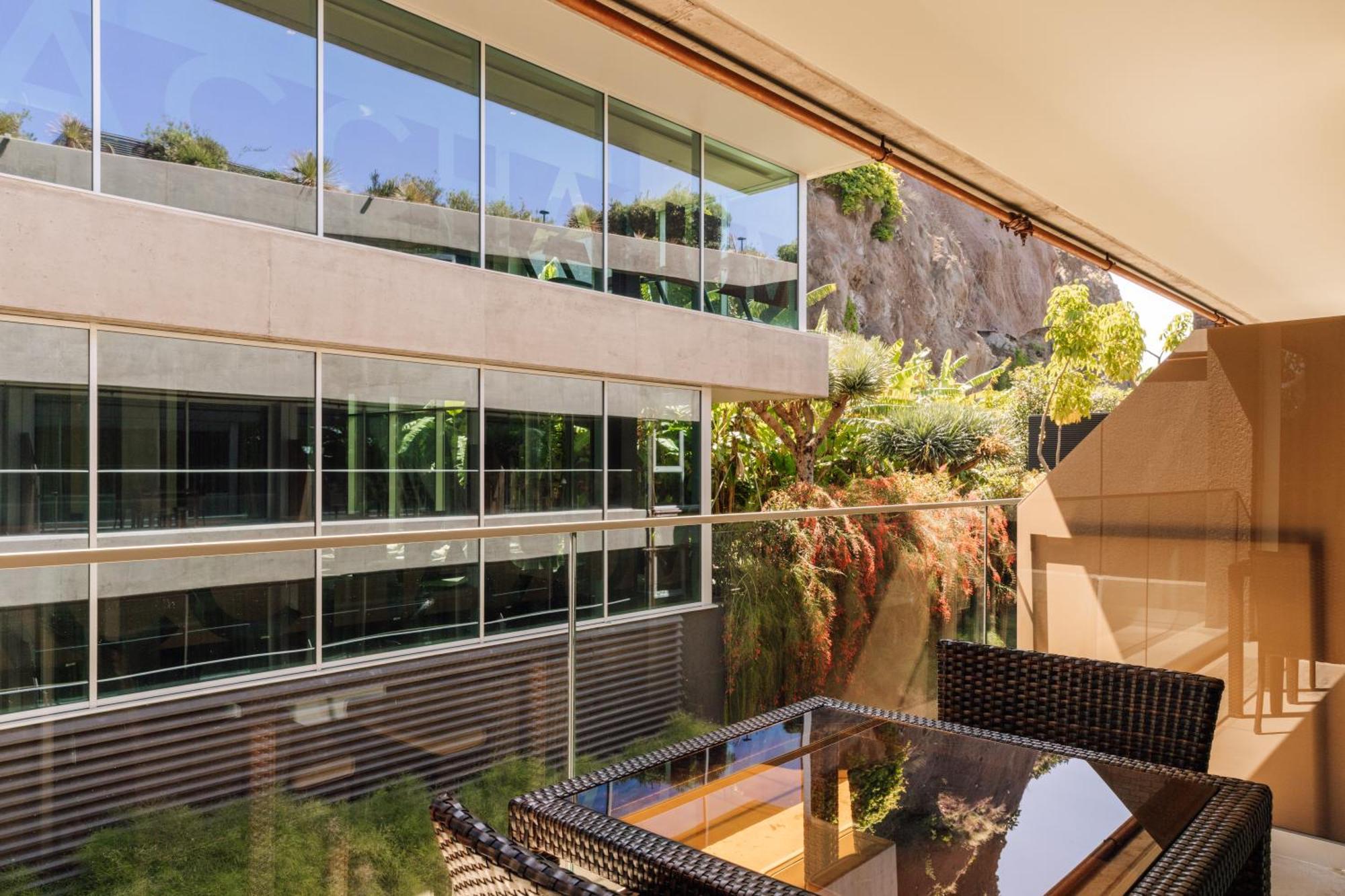 Resort Saccharum - And - Savoy Signature 5*