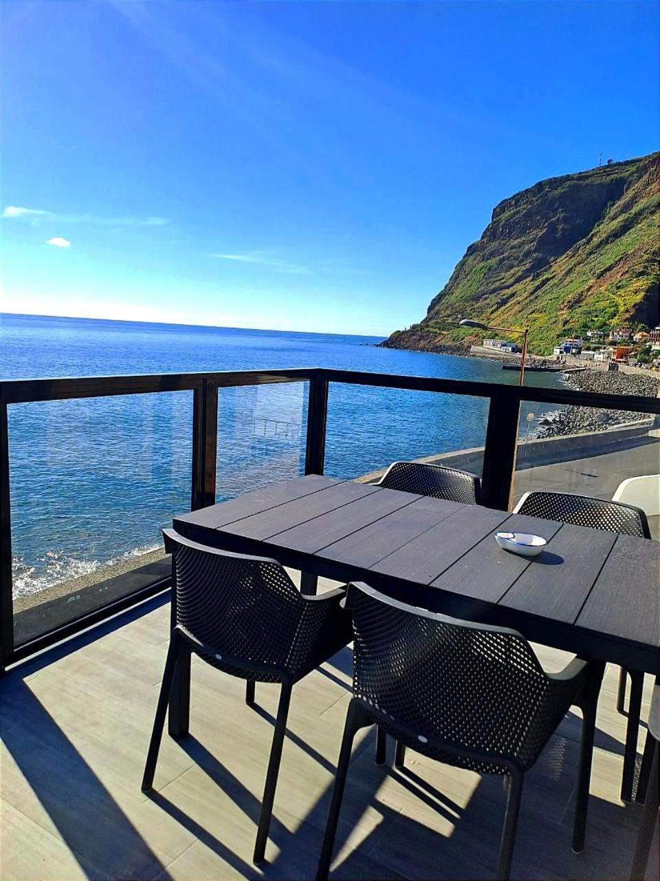 Ocean Front Holiday home Paul do Mar (Madeira)