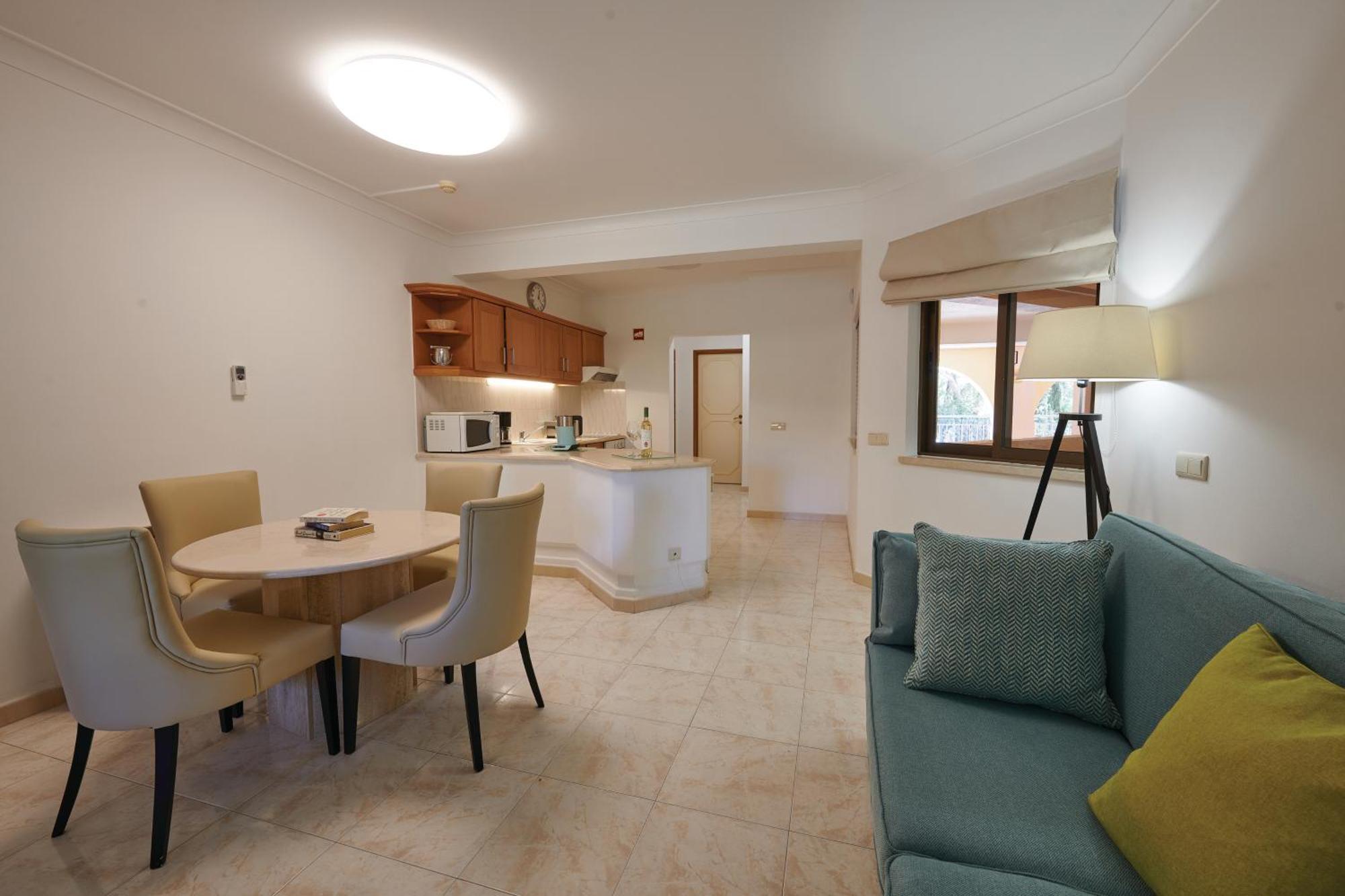 Resort Four Seasons 4*