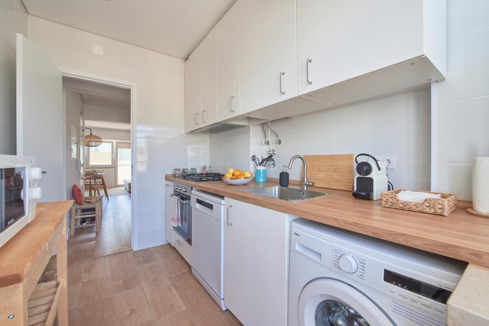 Sunset Bay View, Renovated Apt, By Timecooler Setubal