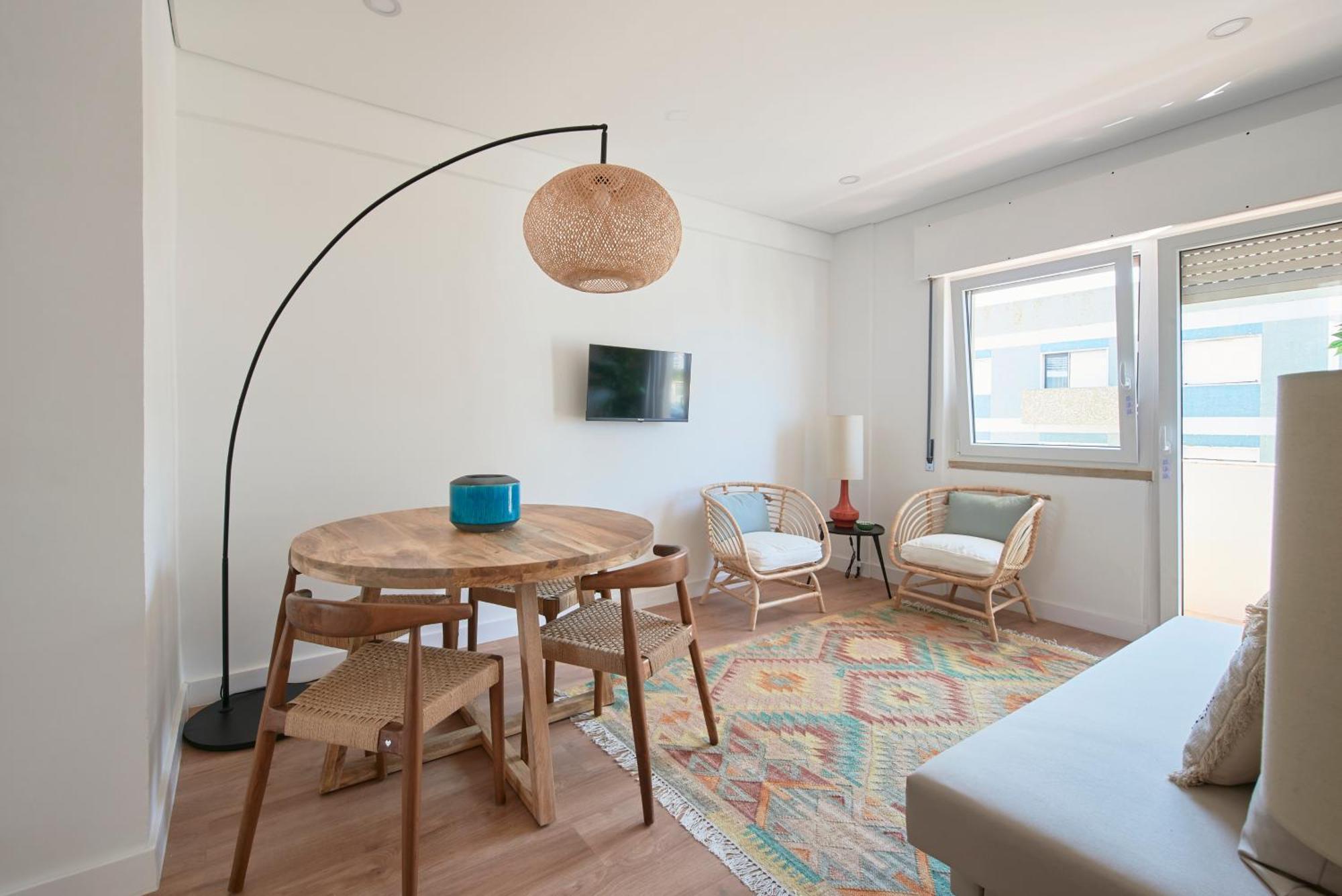 Sunset Bay View, Renovated Apt, By Timecooler * Setubal
