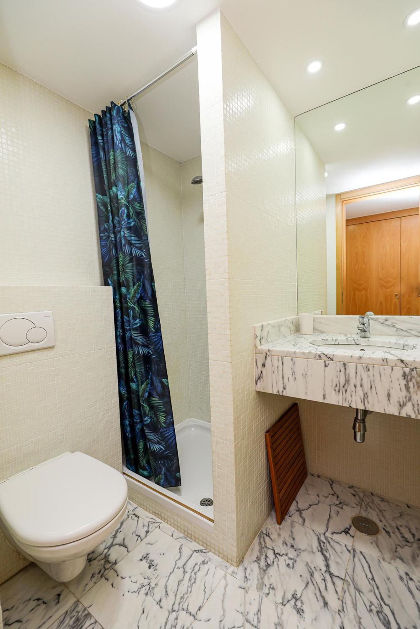 B19 - Marina Bay Apartment *
