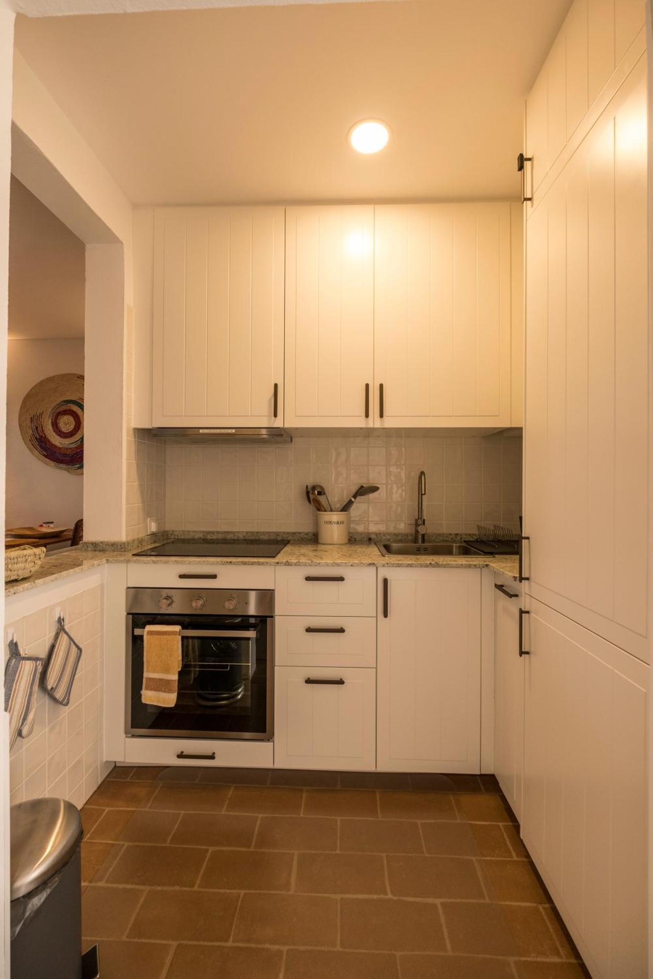 Cozy W/ Sea View, Free Parking & Ac Apartamento Carvoeiro (Lagoa)