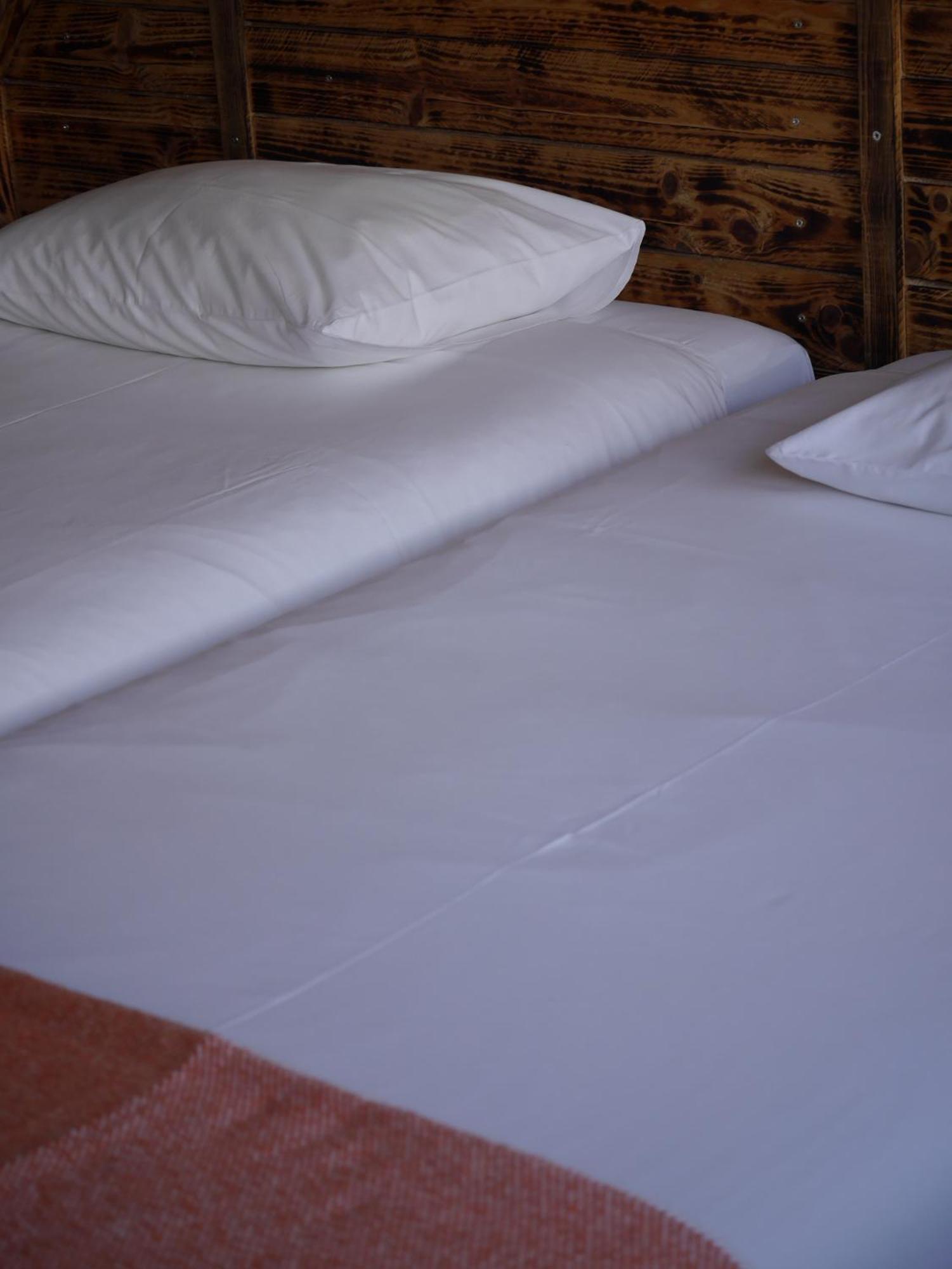 & Surfcamp 55 Hostel Ericeira