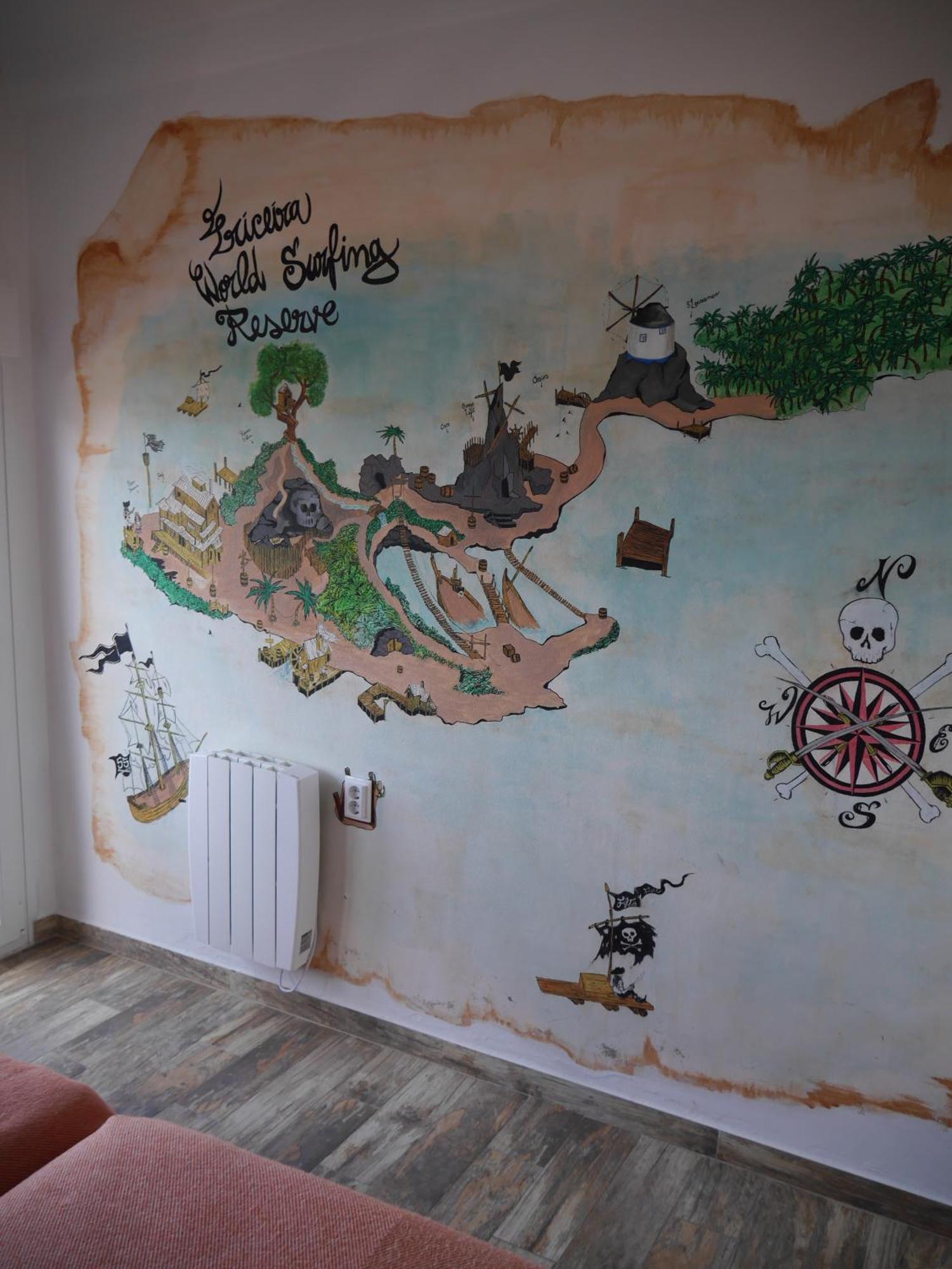 & Surfcamp 55 Hostel Ericeira
