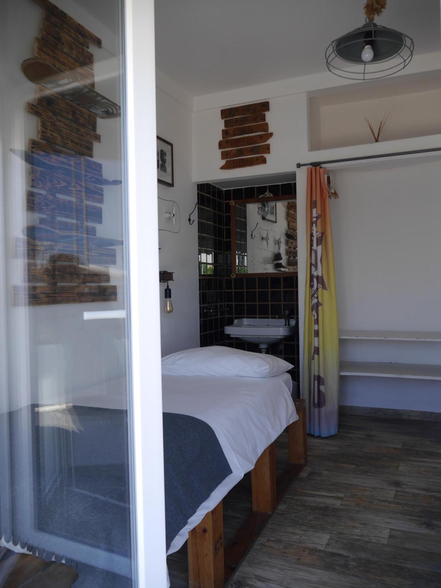 Hostel & Surfcamp 55