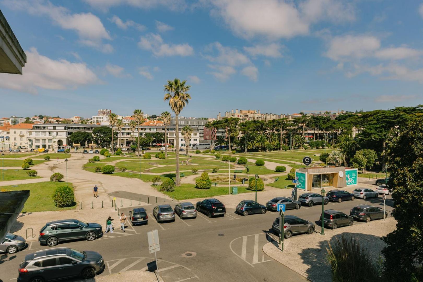 Rent4rest Beachfront Estoril