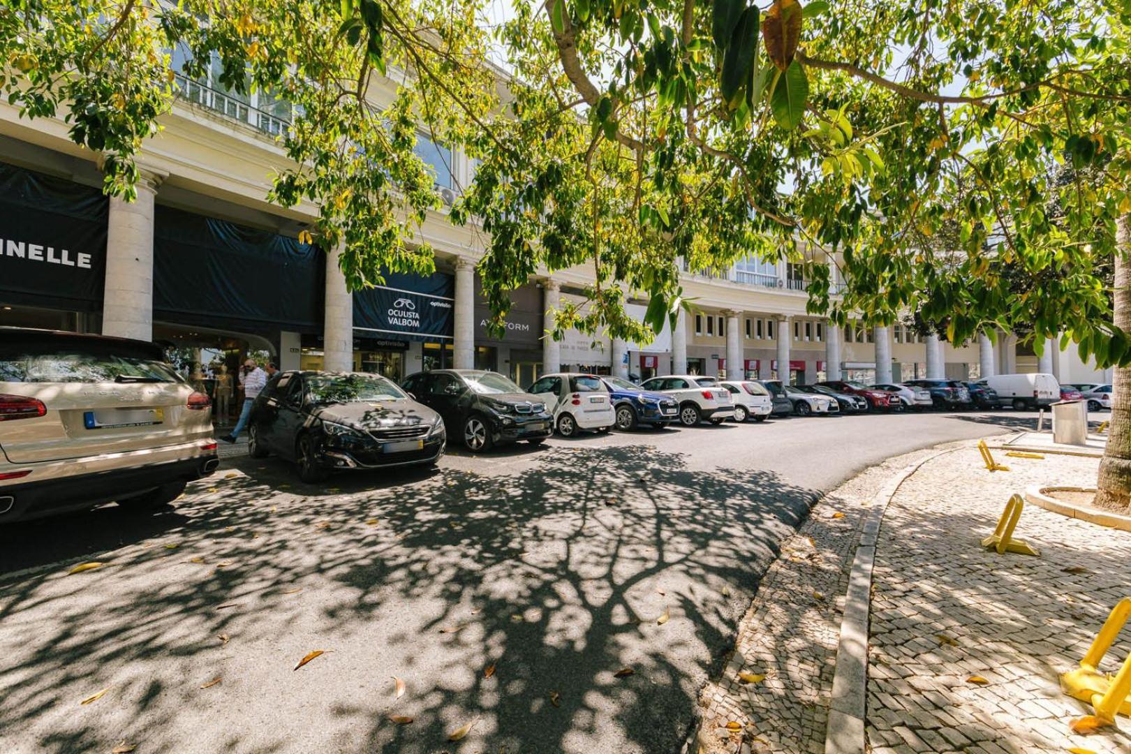 Rent4rest Beachfront Apartment