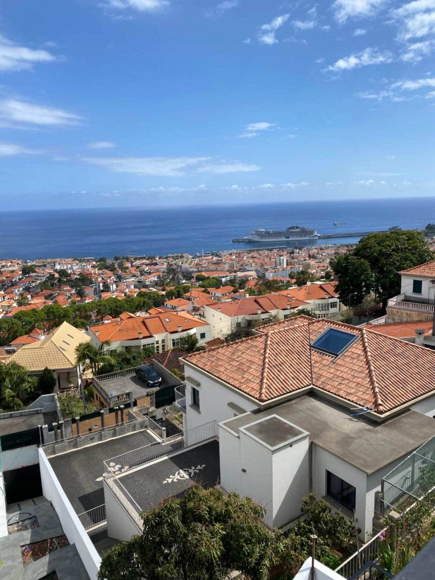 Atlantico Azul Funchal (Madeira)