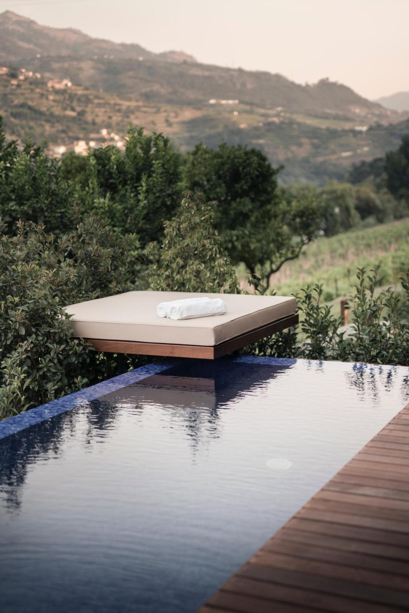 Quinta De S.bernardo - Winery & Farm stay *