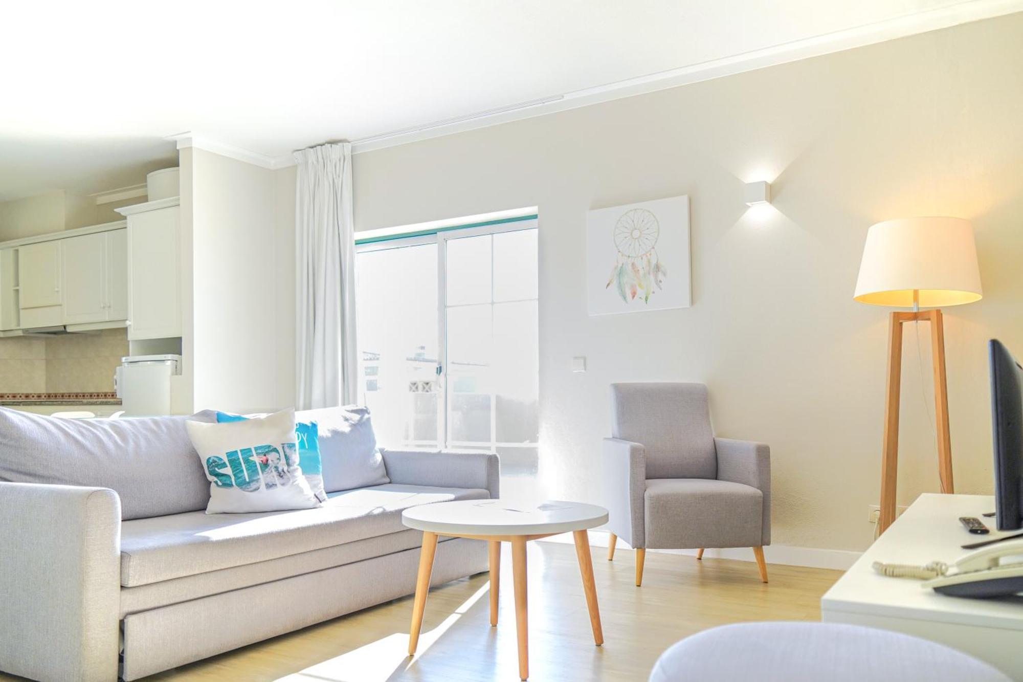 Aparthotel Vitors Plaza 4*