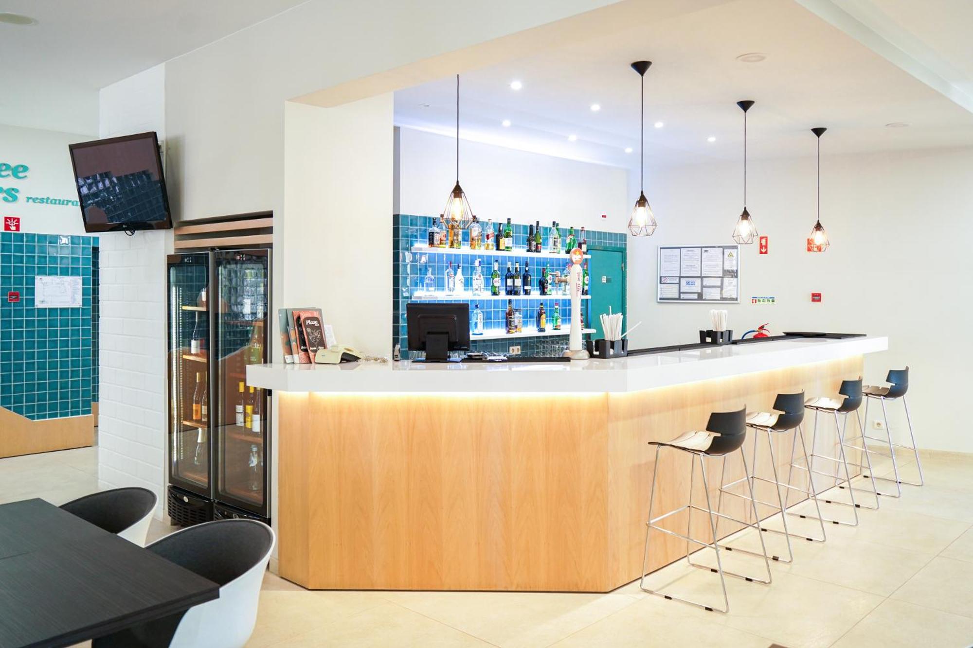 Vitors Plaza Aparthotel 4*