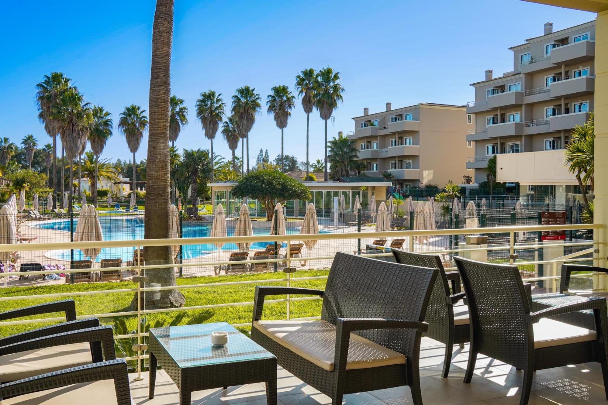 Vitors Plaza Aparthotel 4*