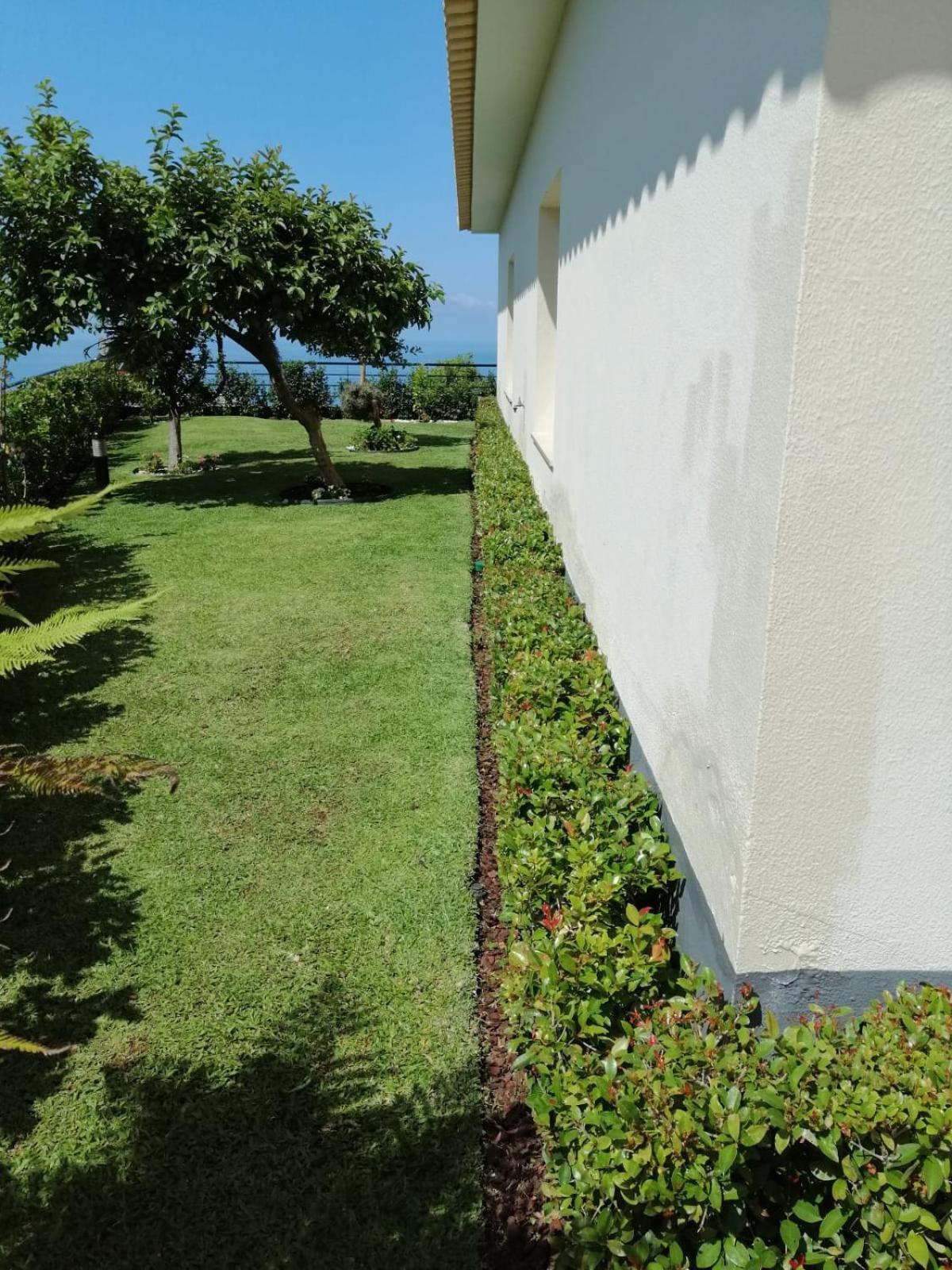 Villa Luxury With Private Heated Pool, Garden And Views Of The Sea And Mountains.