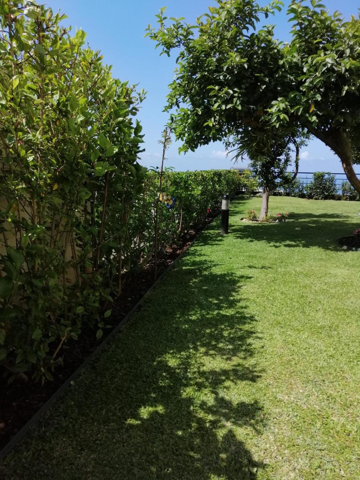Luxury With Private Heated Pool, Garden And Views Of The Sea And Mountains. * Arco da Calheta (Madeira)