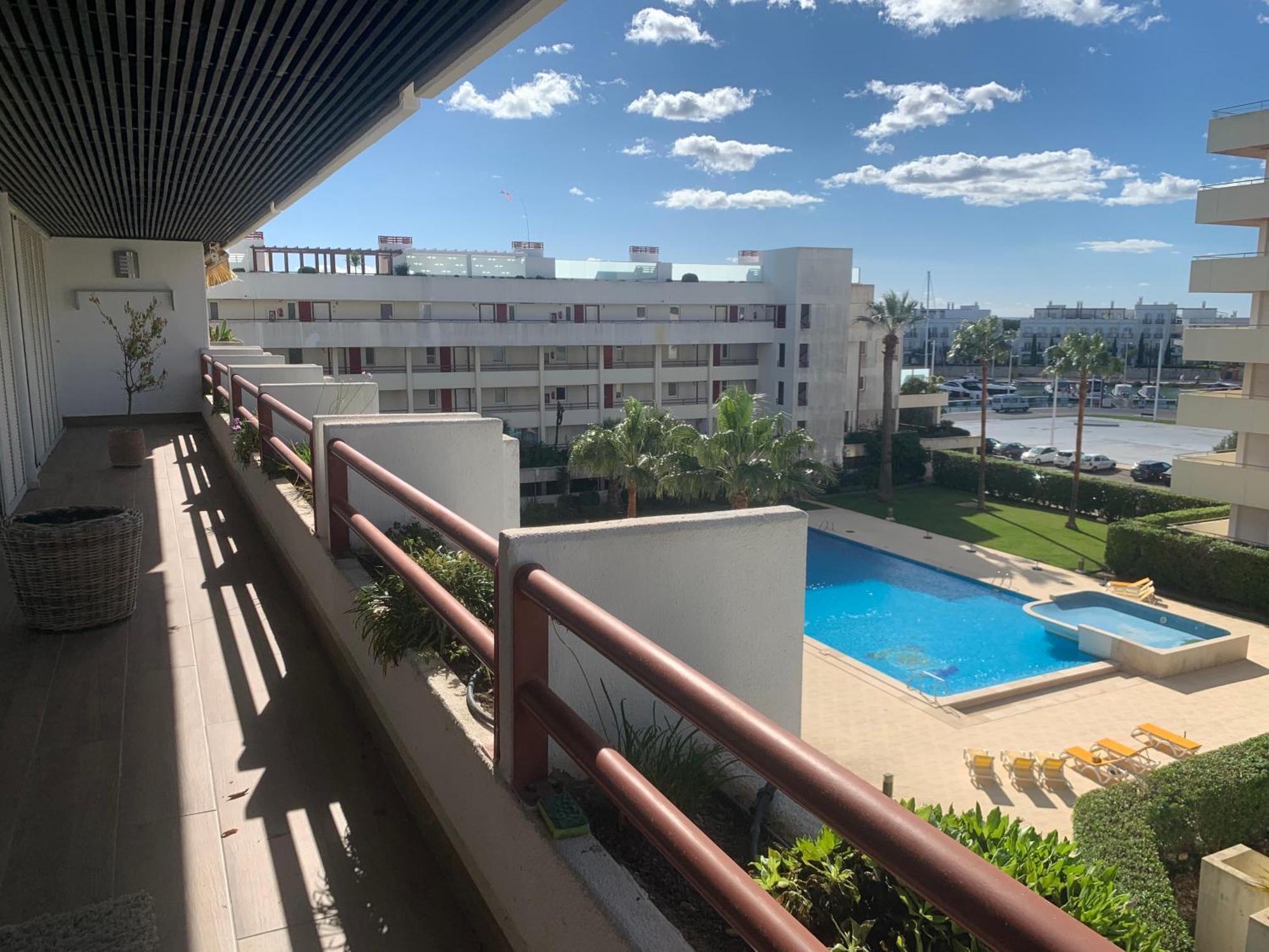 Apartment Out Luxury Marina - 2 Bedrooms Sea View