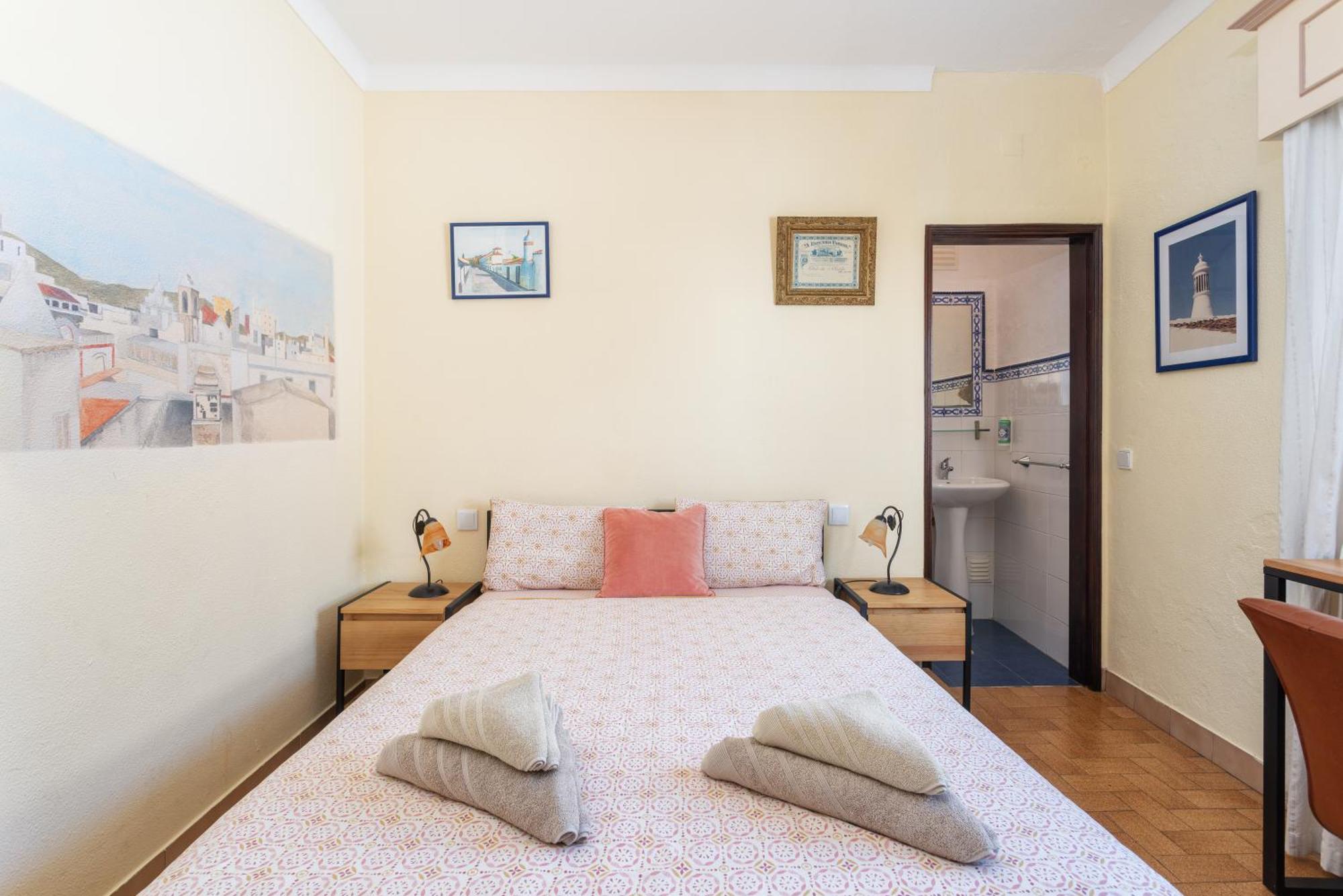 Al - Local Bicuar Guest house 3*