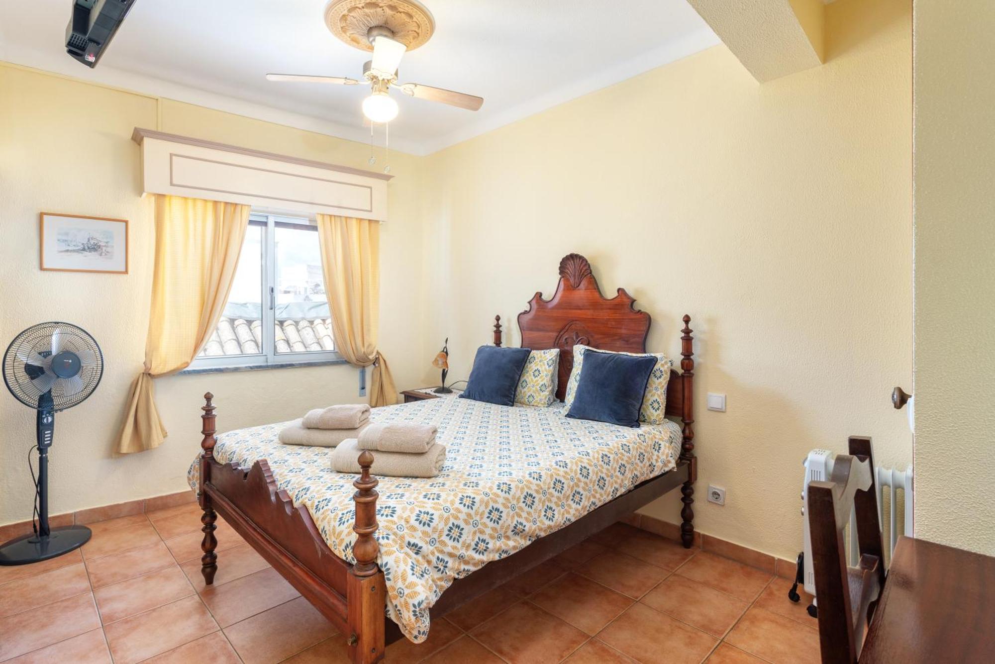Guest house Al - Local Bicuar 3*