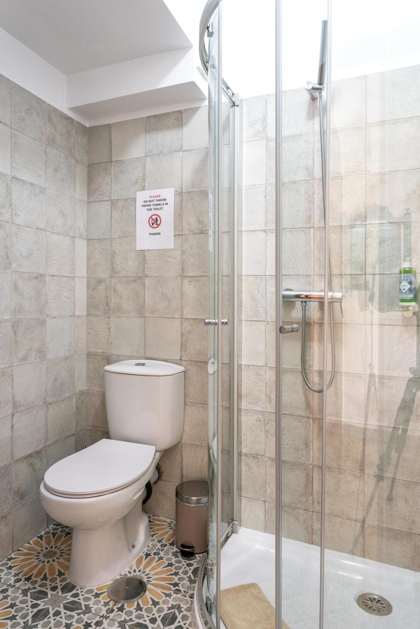 Guest house Al - Local Bicuar 3*