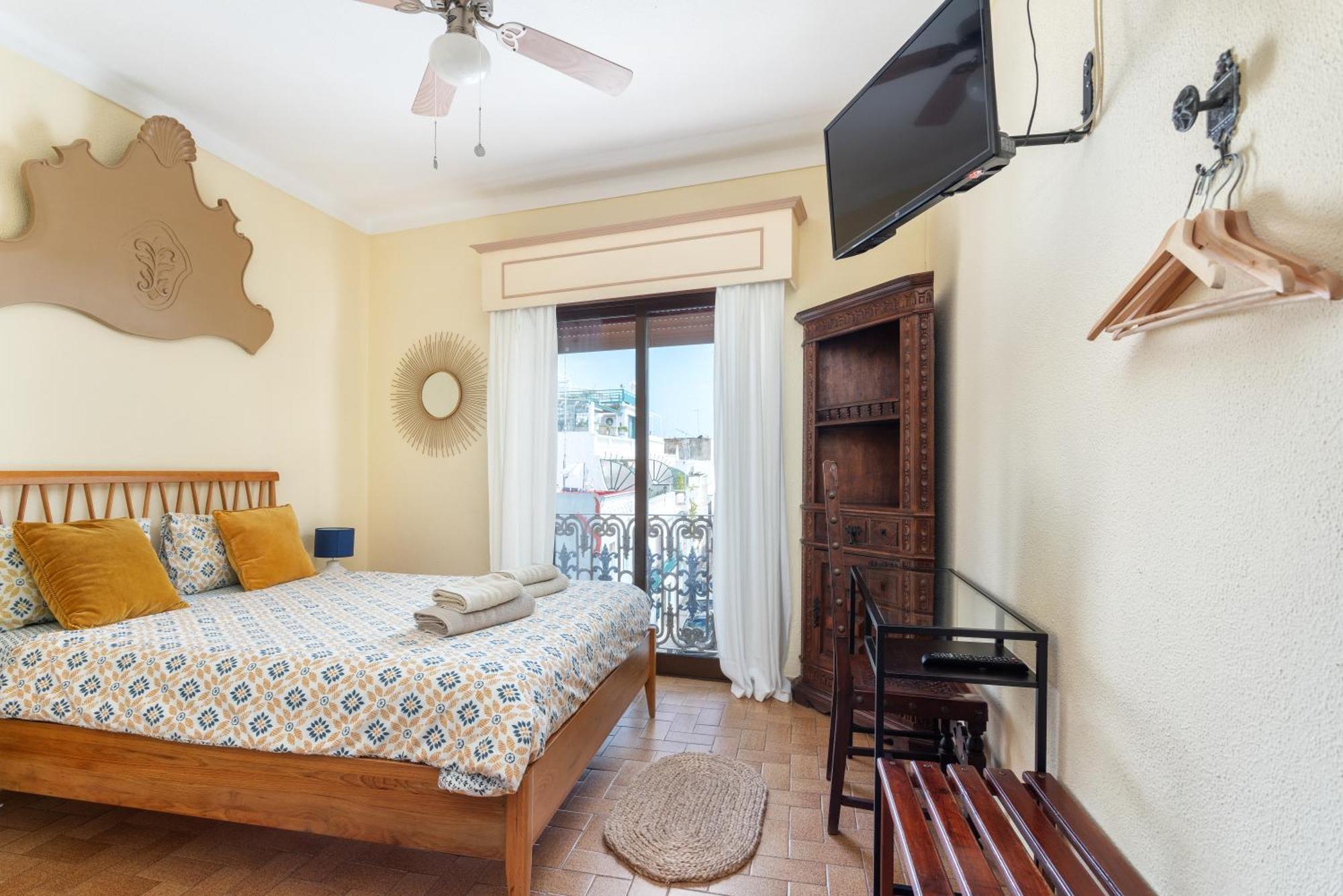 Al - Local Bicuar Guest house