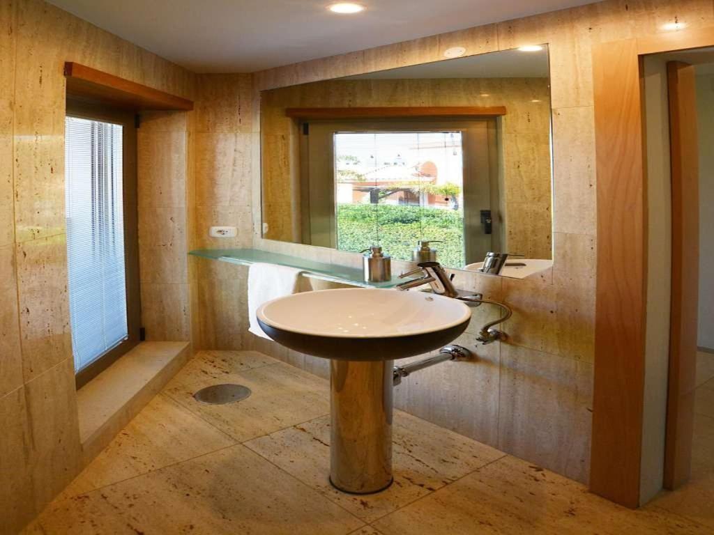 Special Vilamoura Villa 6 Bedrooms Villa Lagoon Private Pool With Great Golf Course Views Algarve *