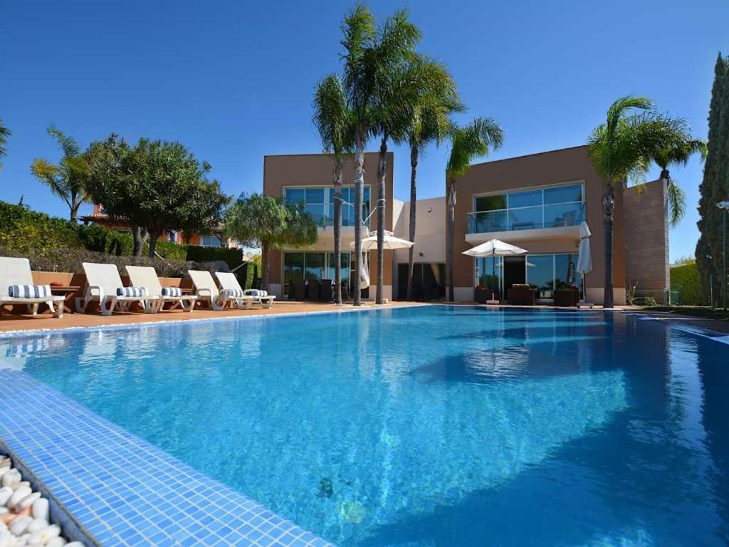 Special Vilamoura Villa 6 Bedrooms Villa Lagoon Private Pool With Great Golf Course Views Algarve * Quarteira