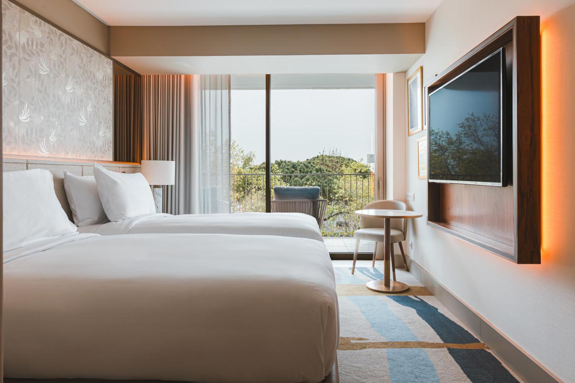 Legacy Cascais, Curio Collection By Hilton