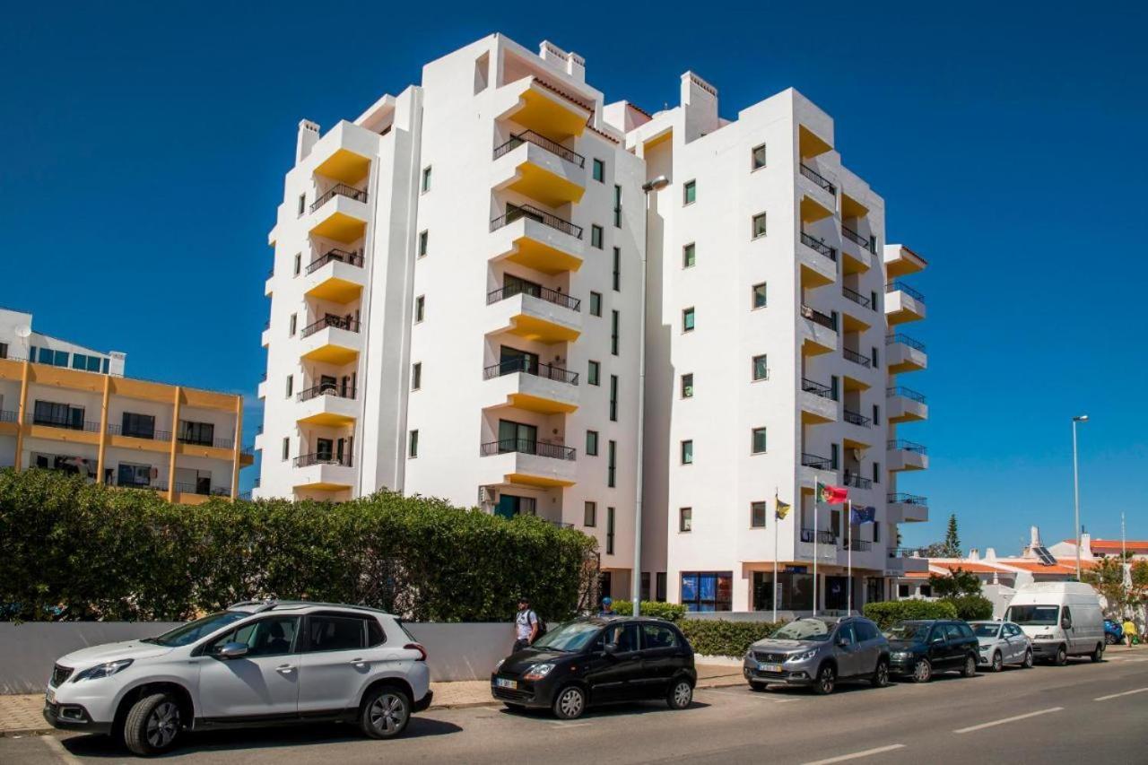 Donana 308 * Lagos