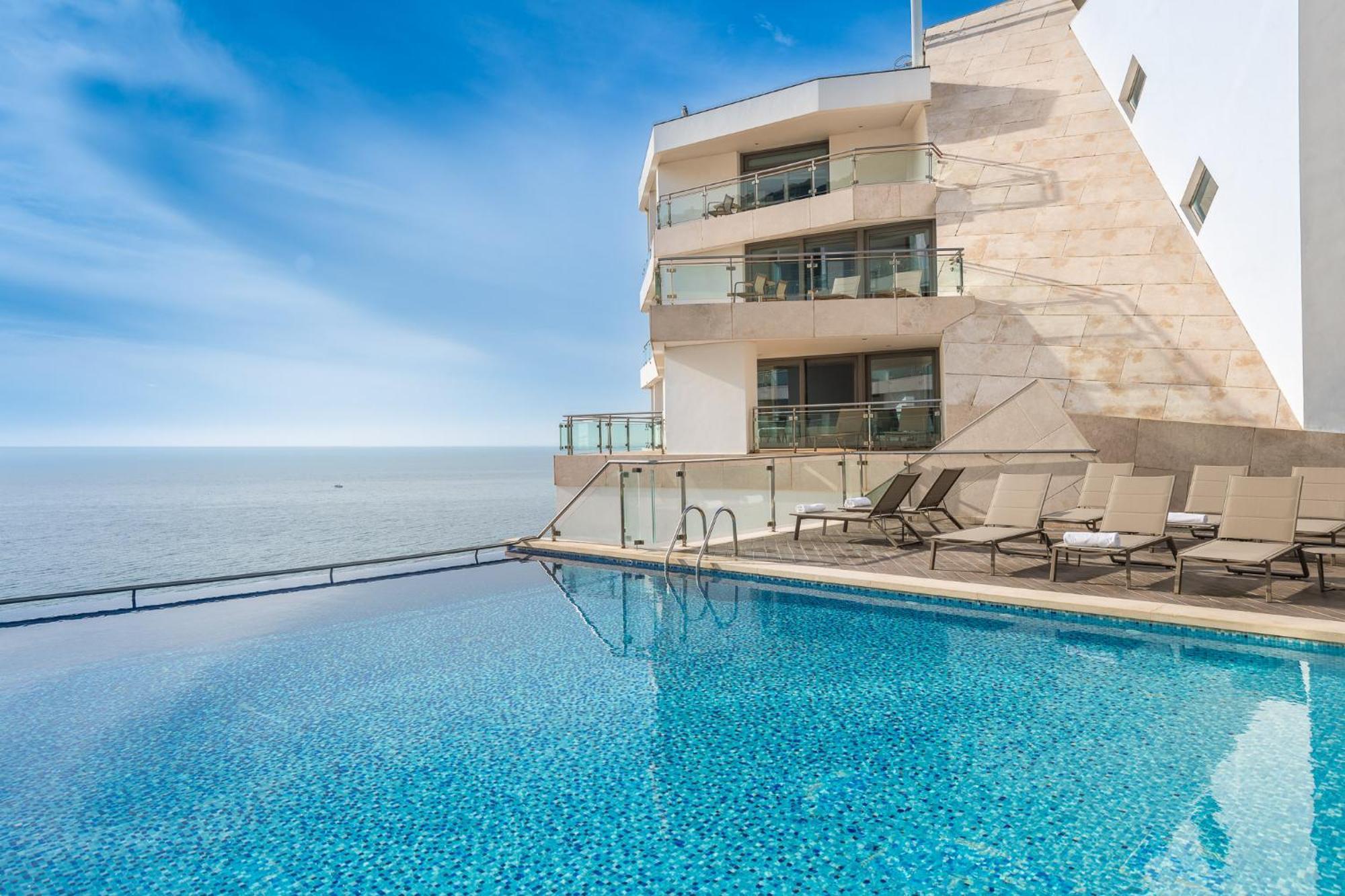 Oceanfront - Preferred And Hotel 5*