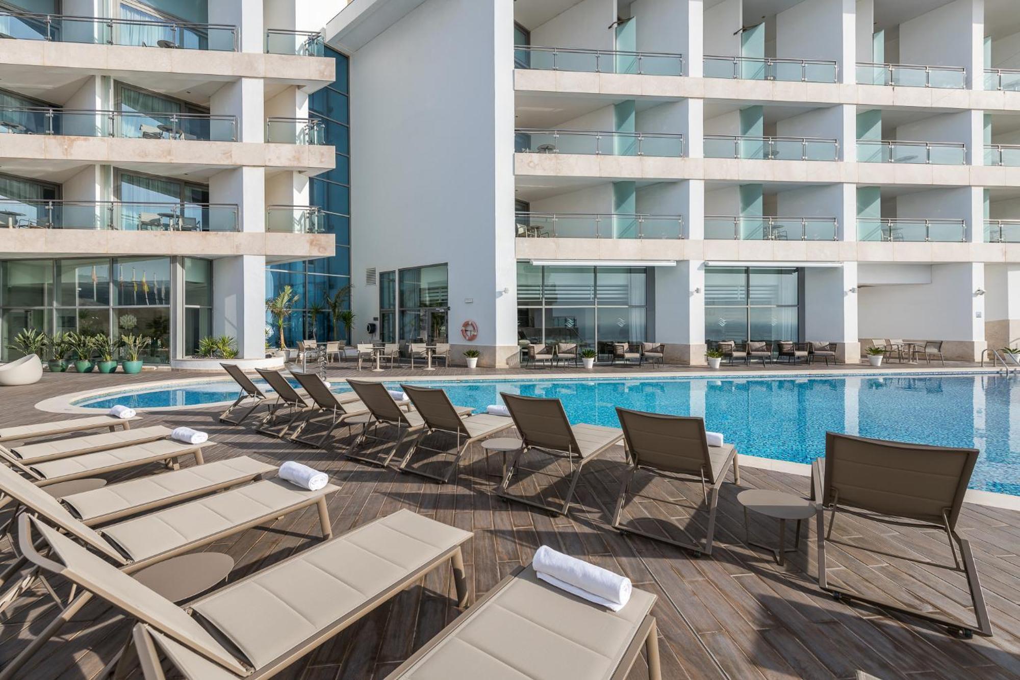 Hotel Oceanfront - Preferred And Sesimbra