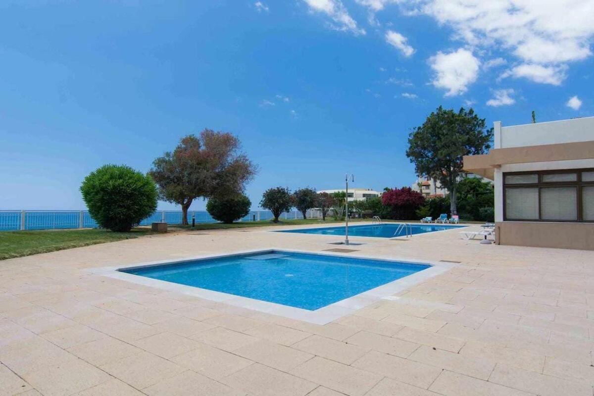 Cliff View Iii - Sea View + Pool + Wifi Funchal (Madeira)