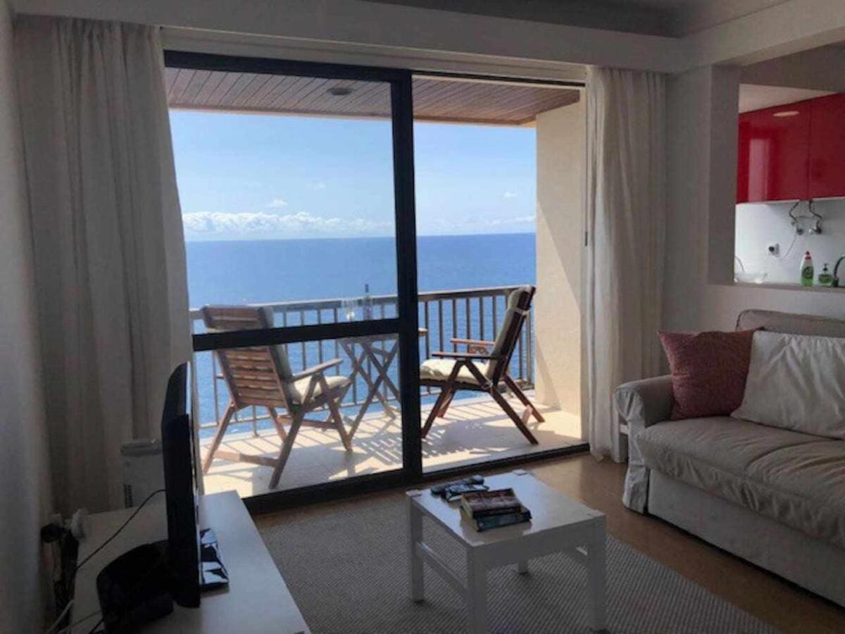 Cliff View Iii - Sea View + Pool + Wifi Appartement Funchal (Madeira)