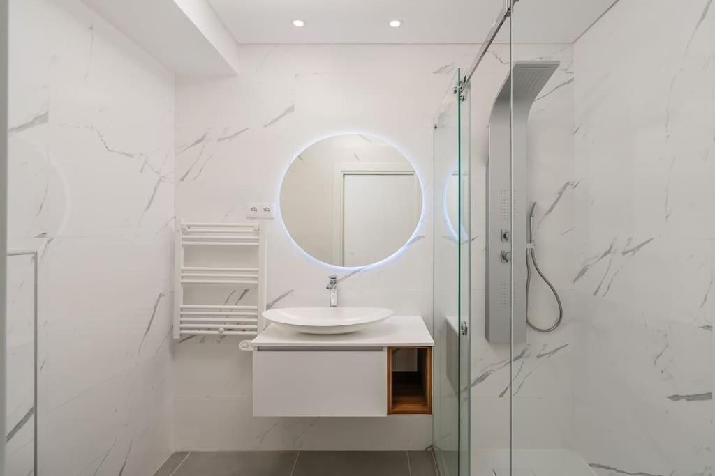 Gaivota Ocean View & 5min Walk Apartment *