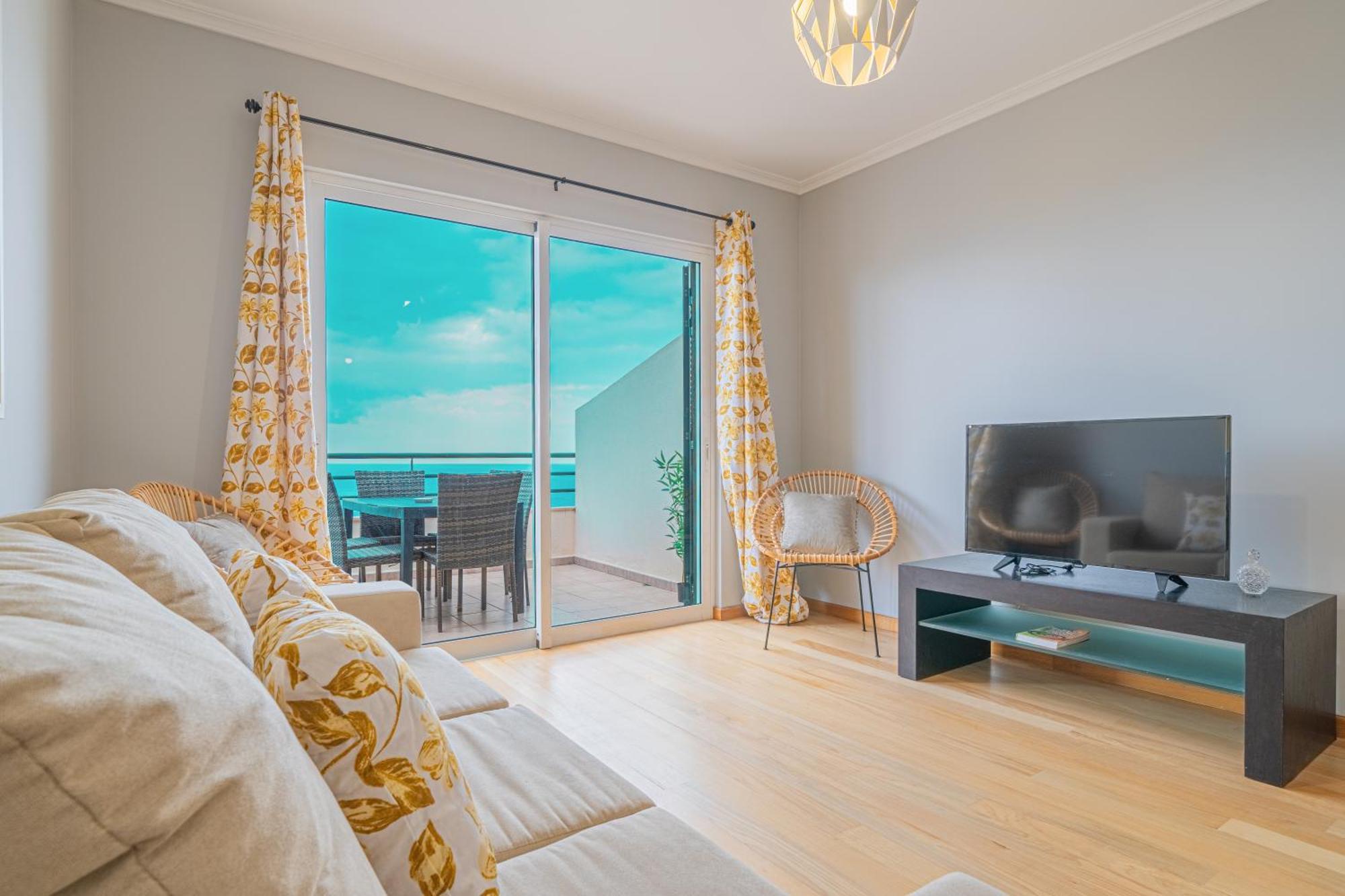 Apartamento Ocean View In Canico De Baixo Funchal (Madeira)