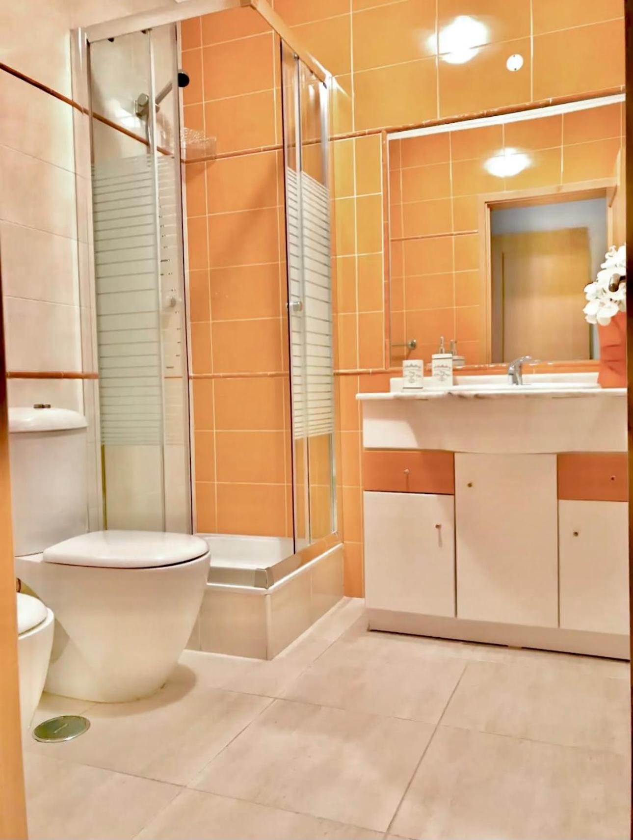Apartment Lovely Beachfront With Aircon/wifi *
