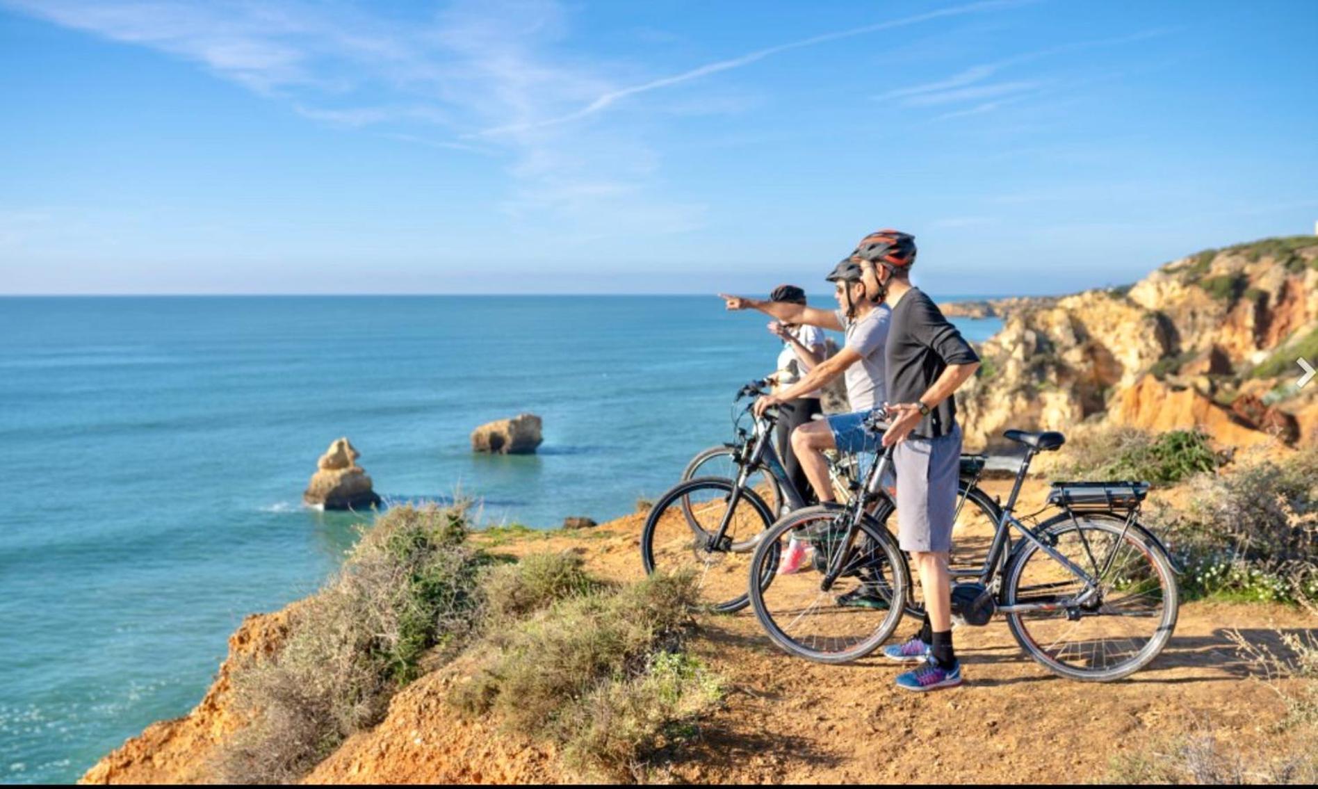 Lovely Beachfront With Aircon/wifi Apartment Portimao