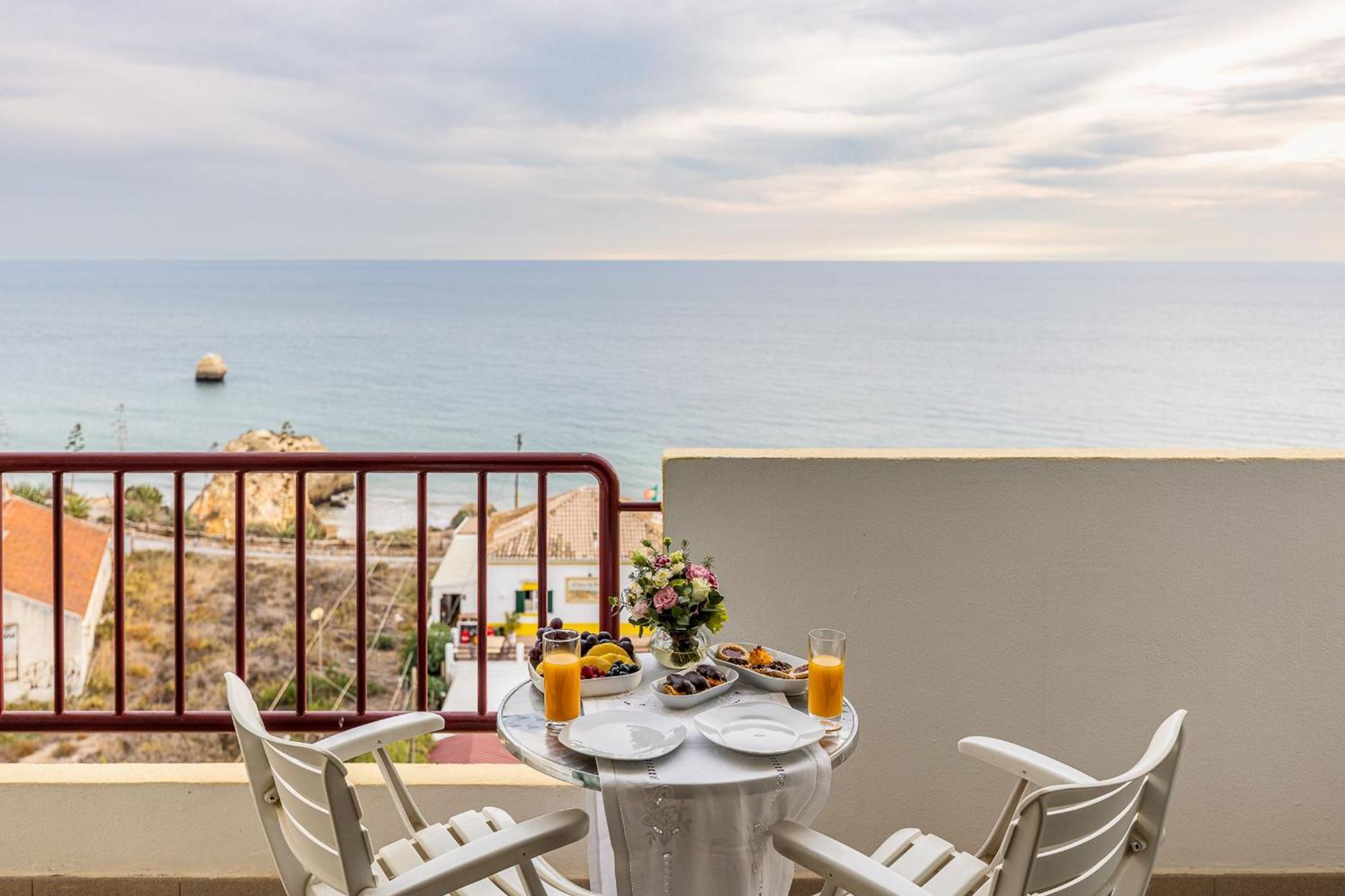Apartment Beachfront 1 Bdr With Pool By Lovelystay *
