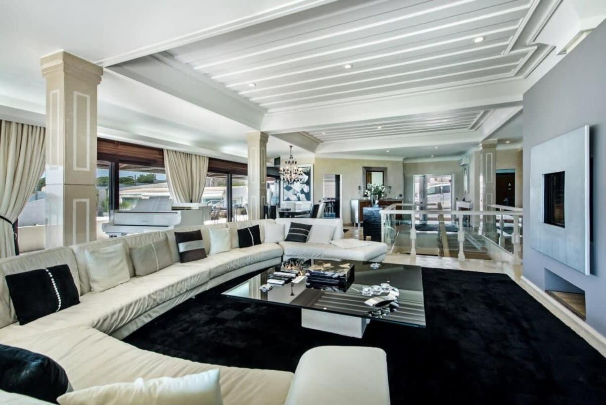 Grande - Superstar Luxury - Beachtop Holiday home *