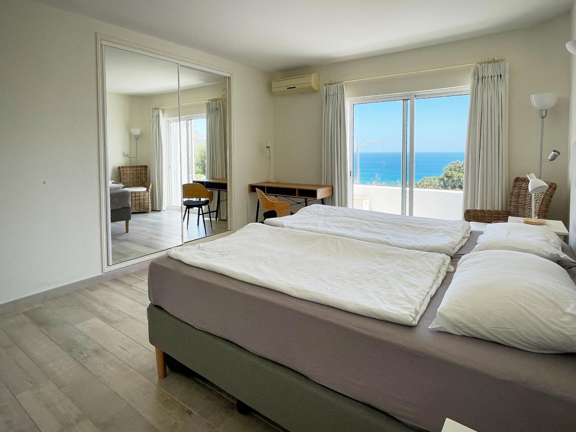 414 Casa Colina Mar Salema