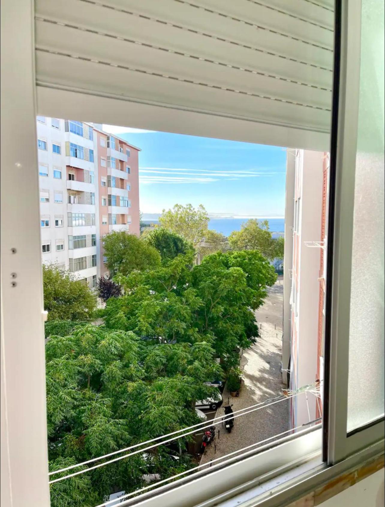 Sea View & 4 Minutes Walk To The * Paco de Arcos