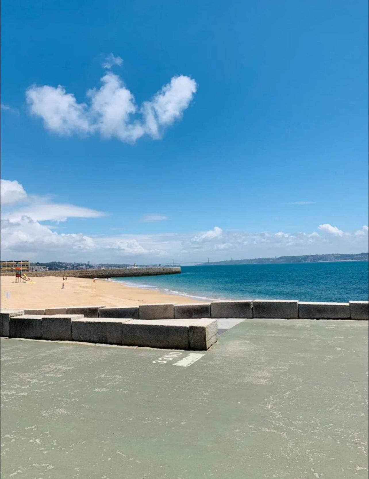 Sea View & 4 Minutes Walk To The * Paco de Arcos