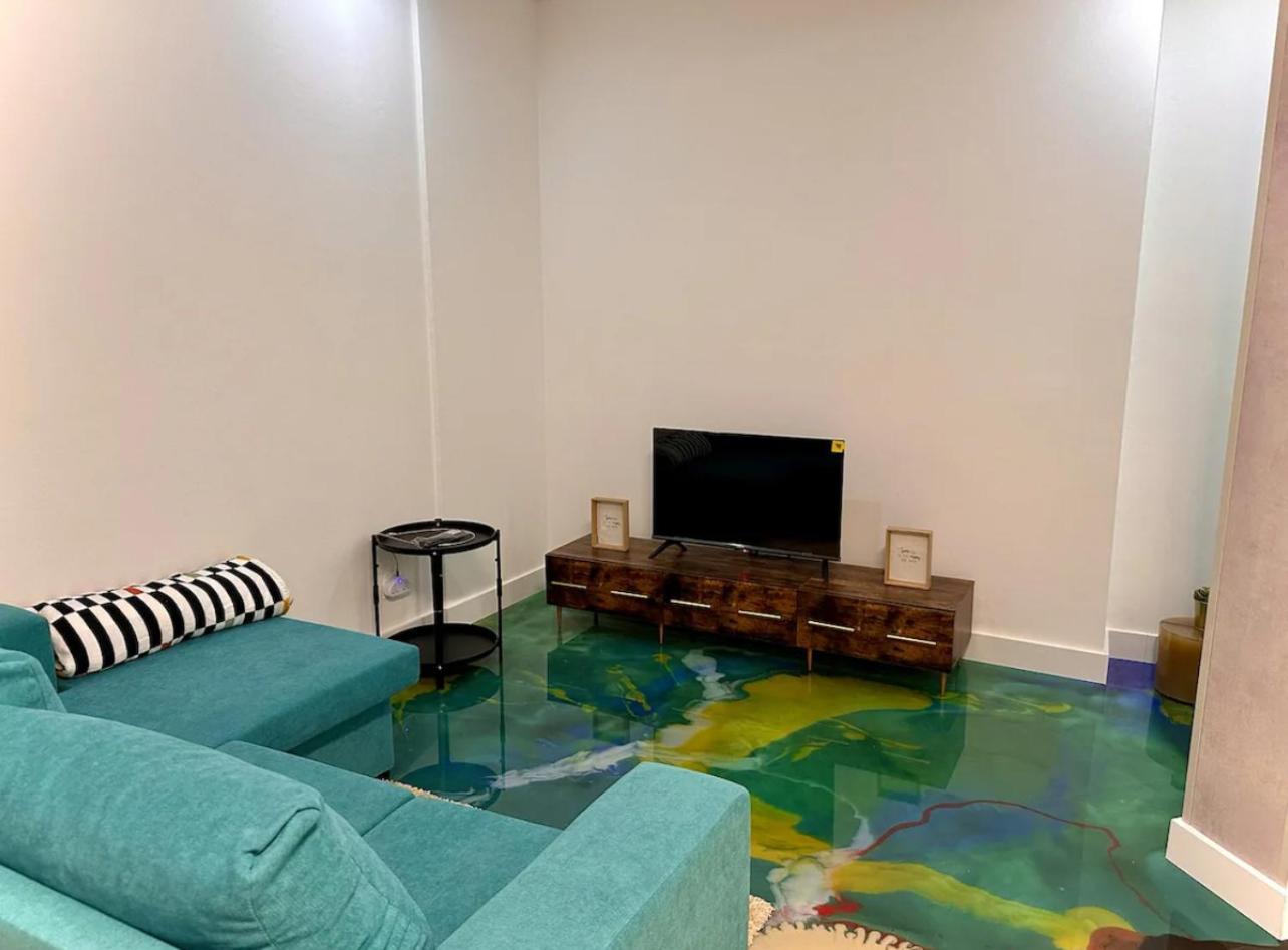 Apartment Sea View & 4 Minutes Walk To The
