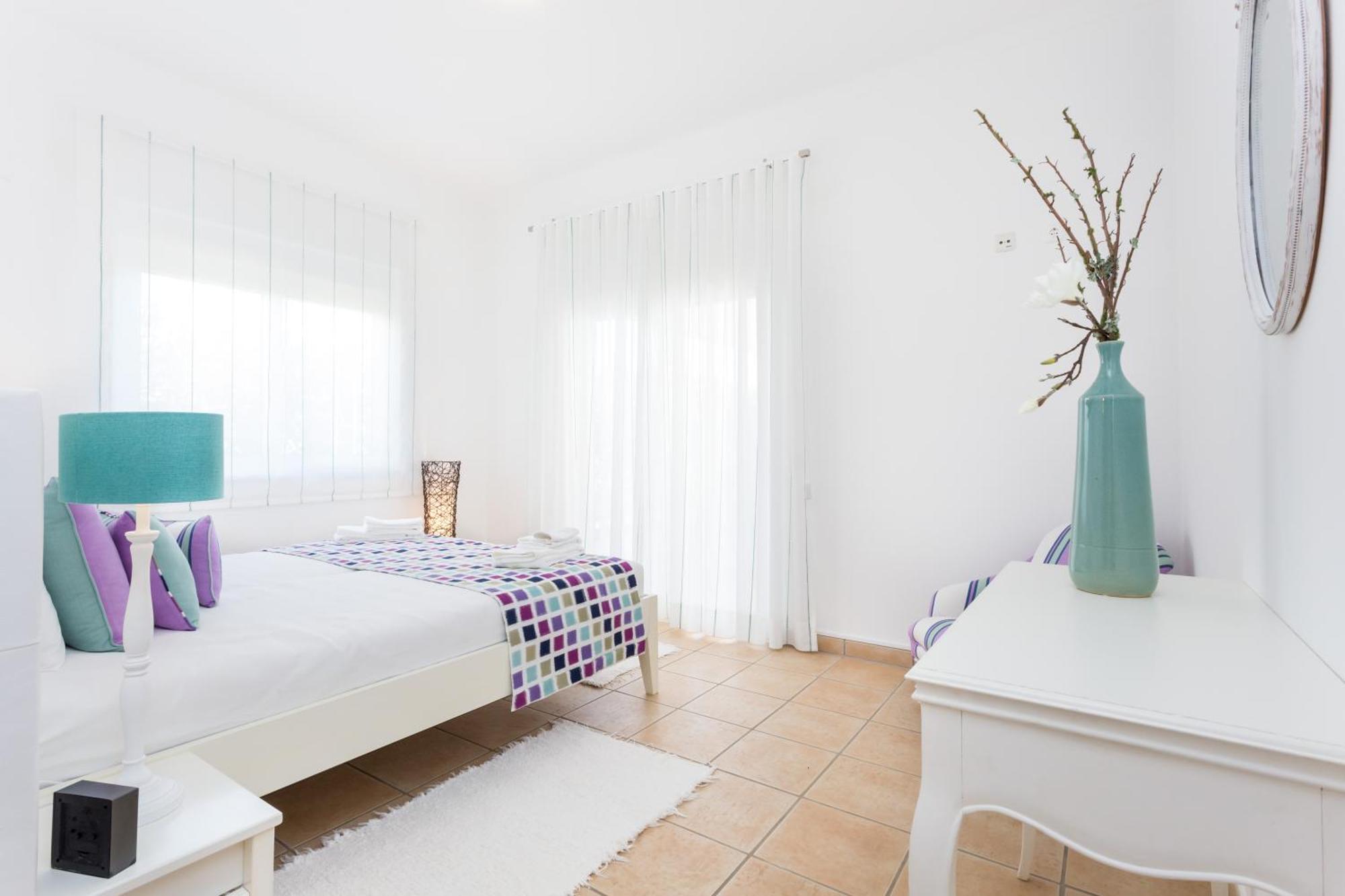 Zinha Villa *