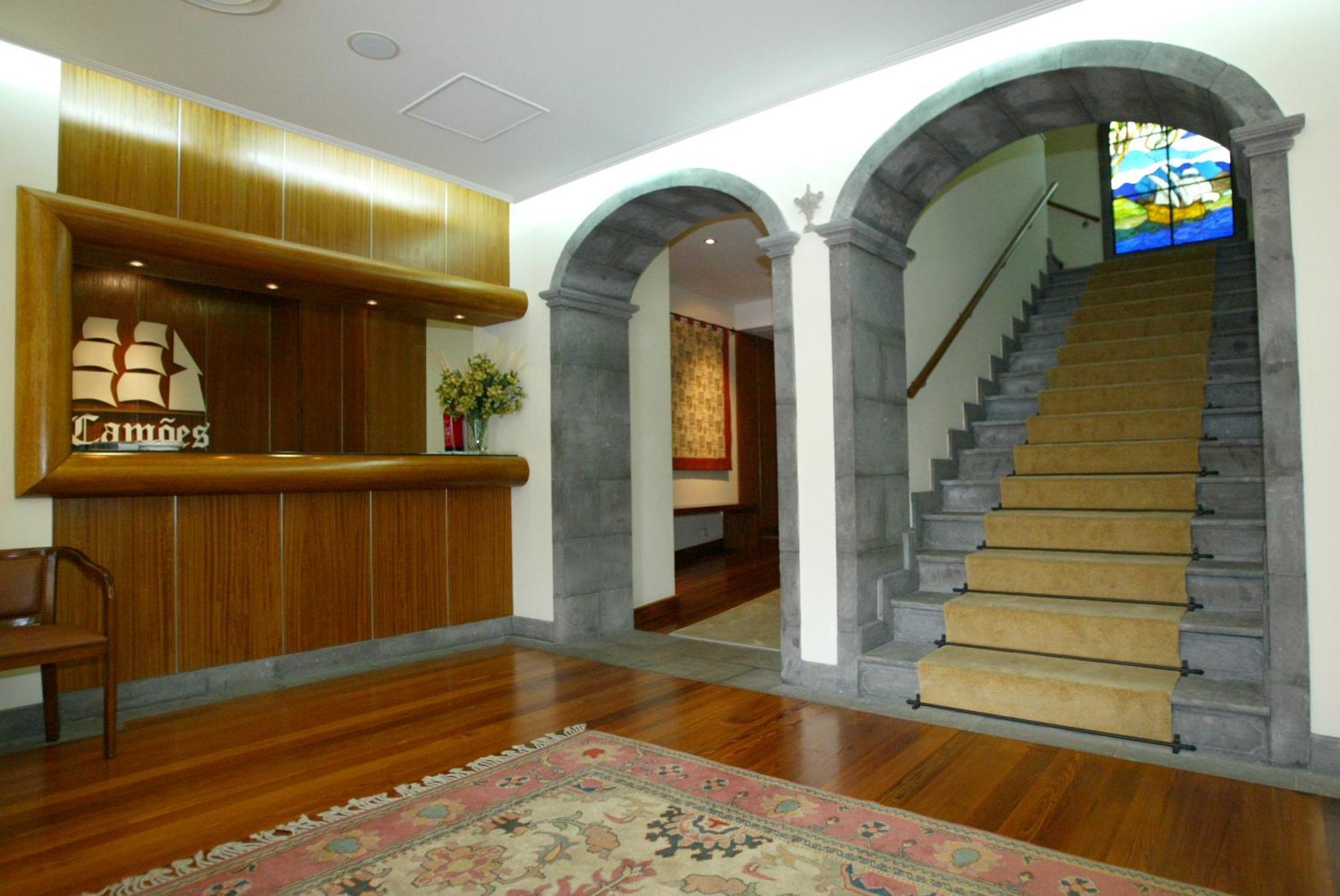 Hotel Camoes 4*