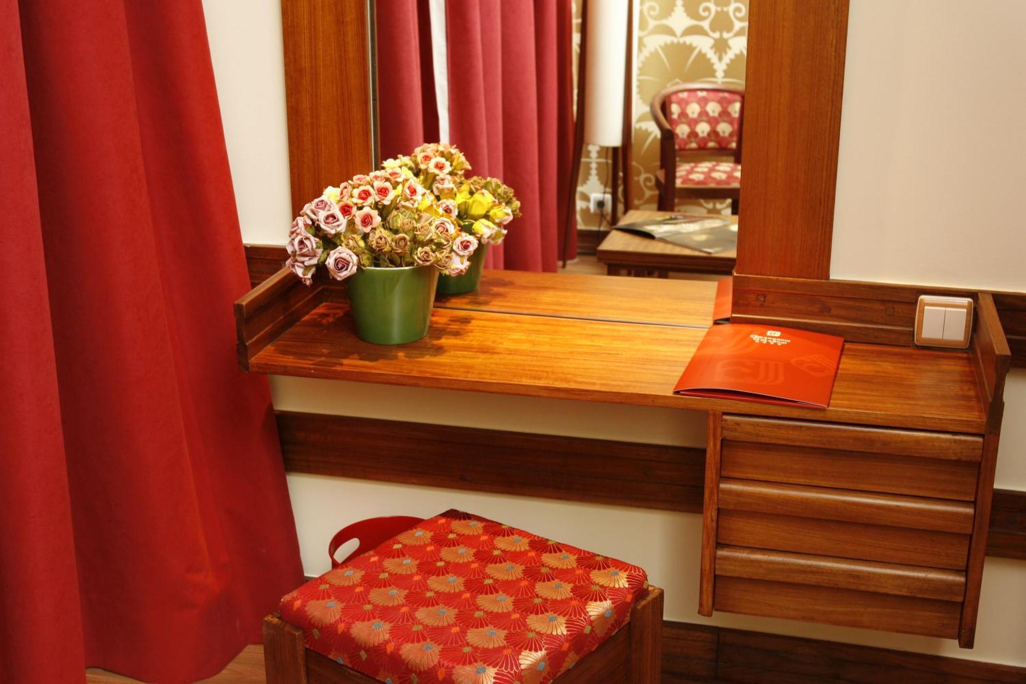 Hotel Catedral 3*
